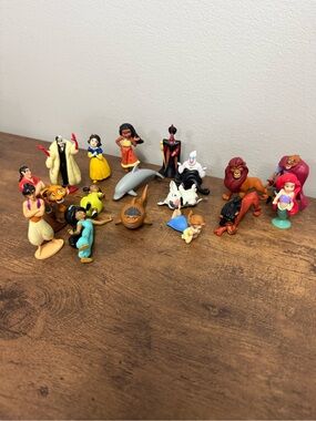Disney Assorted Kids Toy PVC Figurines - Aladdin, Moana, Lion King, etc
